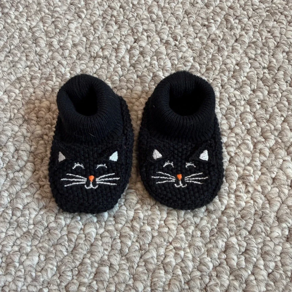 Black‎ Cat Knit Baby Booties Embroidered Kitten Slippers Size 0-6 Months